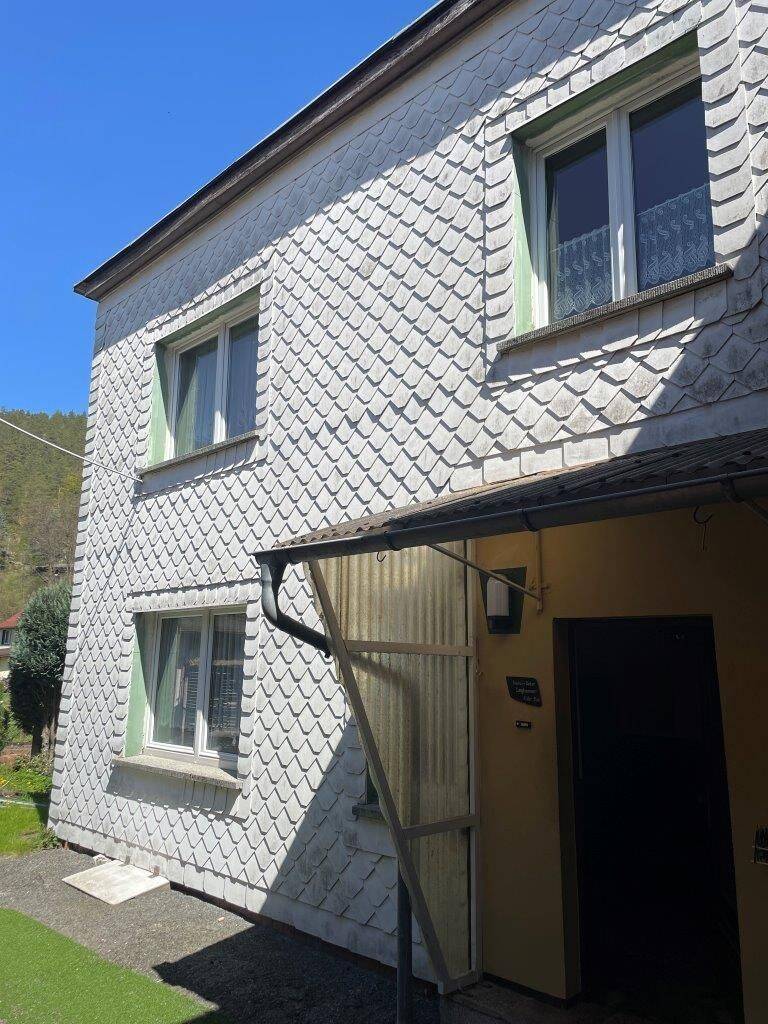 Kleines Wohnhaus im malerischen Sitzendorf, 7429 Döschnitz