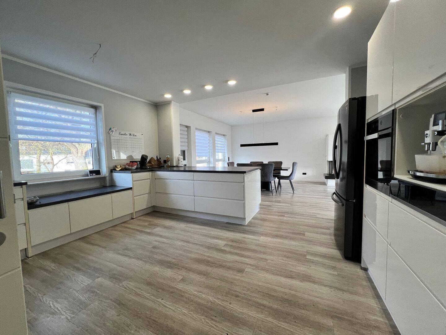Loft Feeling: Ein Bungalow der Extraklasse mit 367 qm Wohnfläche in Wiesenrandlage!, 65329 Hohenstein