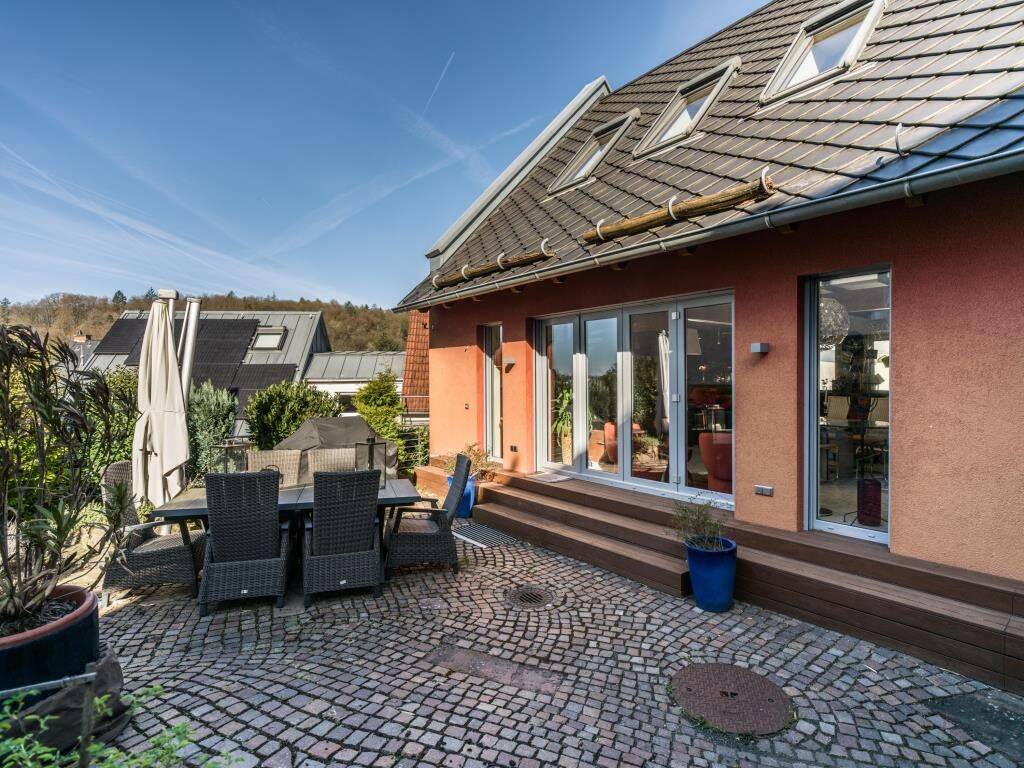 Wohnen mit Flair – außergewöhnliche Hofreite in modernem Ambiente, 65207 Wiesbaden