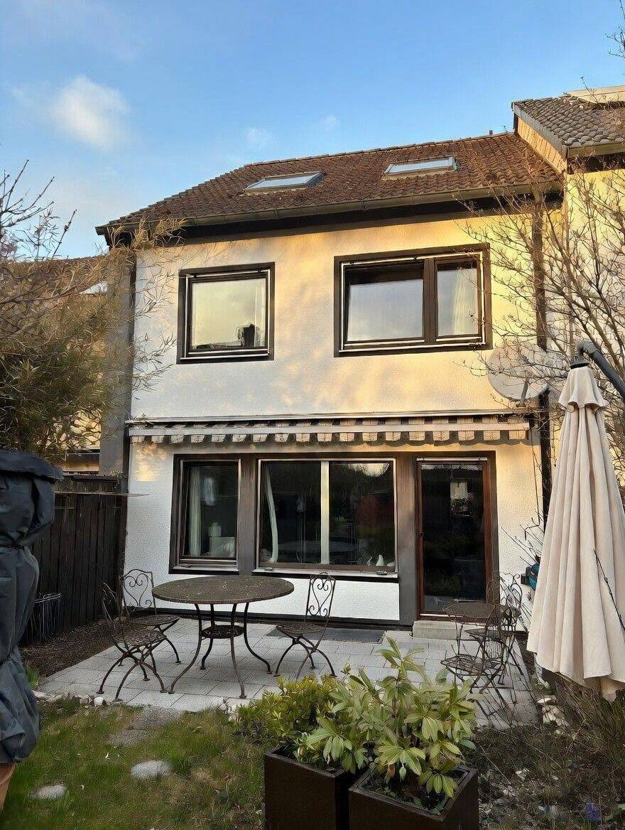 Gepflegtes Reihenmittelhaus in bester Wohnlage im Süden von Nürnberg, 90455 Nürnberg