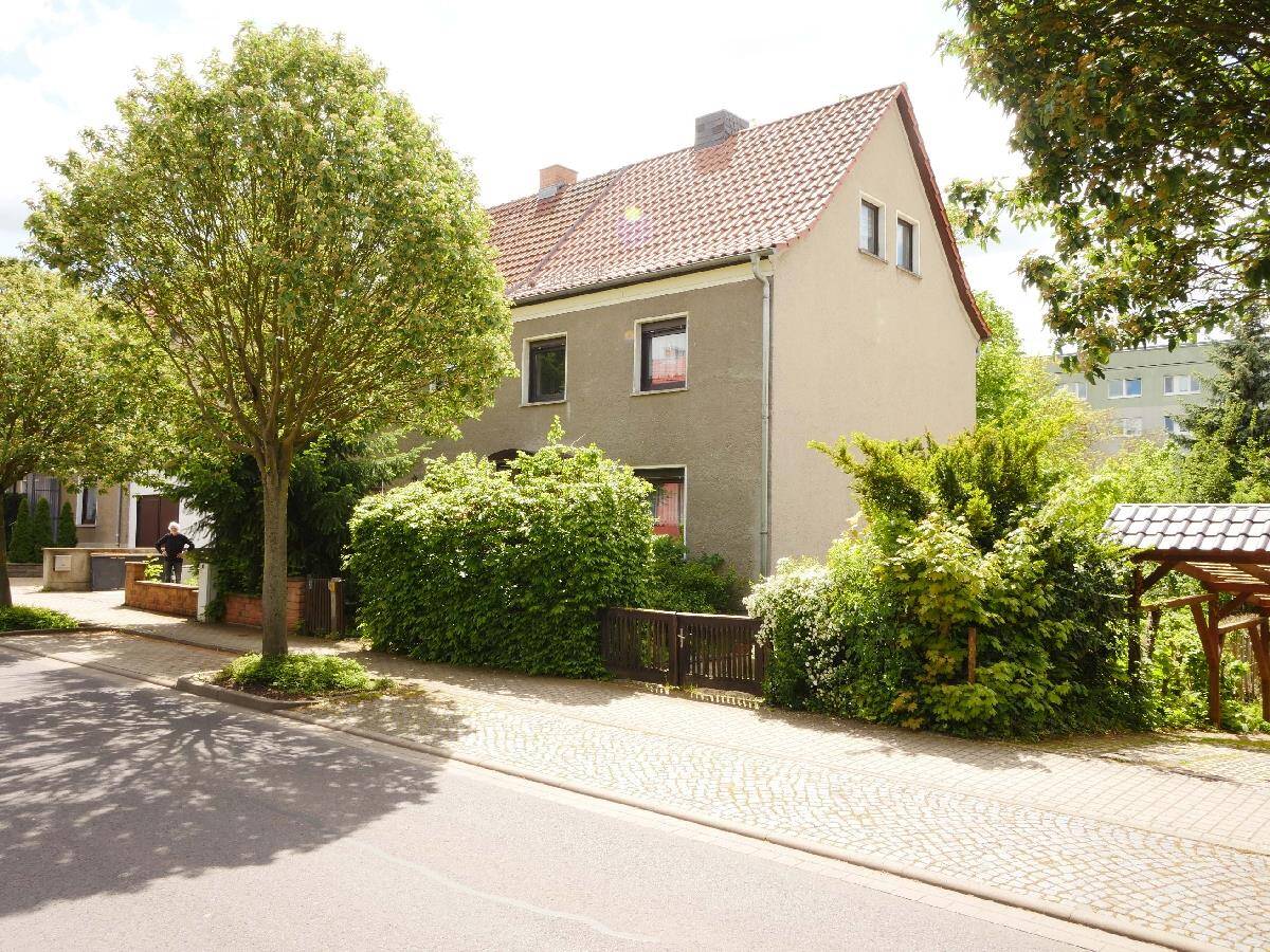 Geräumige DOPPELHAUSHÄLFTE in Oberweimar | EINFAMILIENHAUS mit Garage und Garten, 99425 Weimar