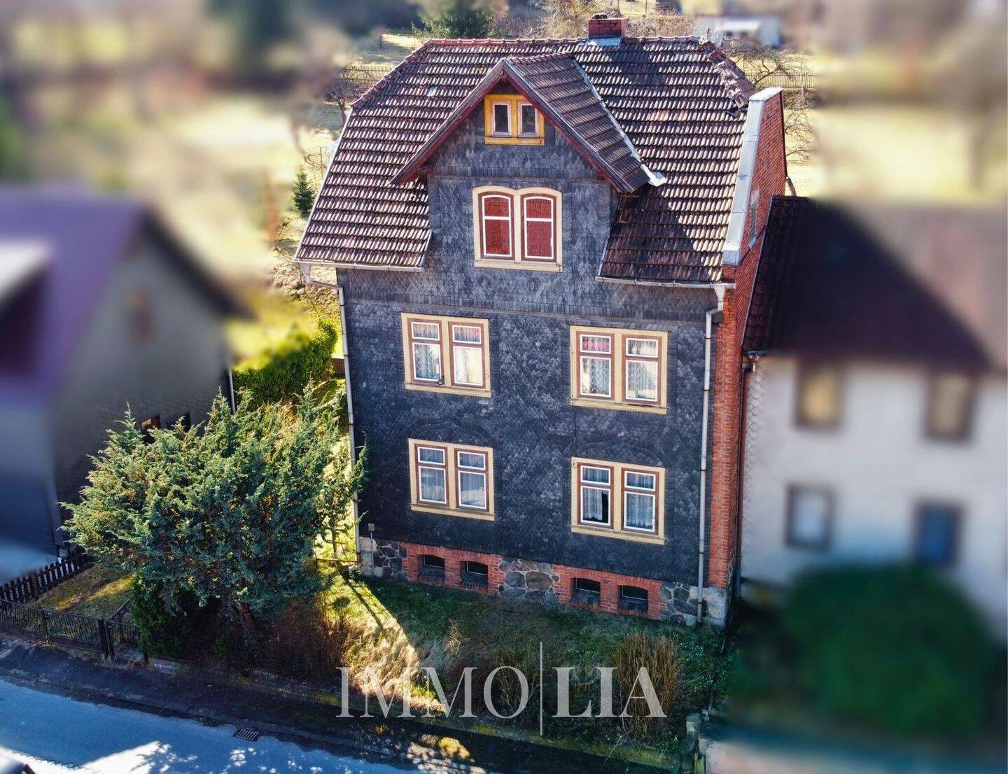 Familienfreundliches Zuhause in Suhl Neundorf mit Garten, Balkon, Garage, 98527 Suhl (Suhl)