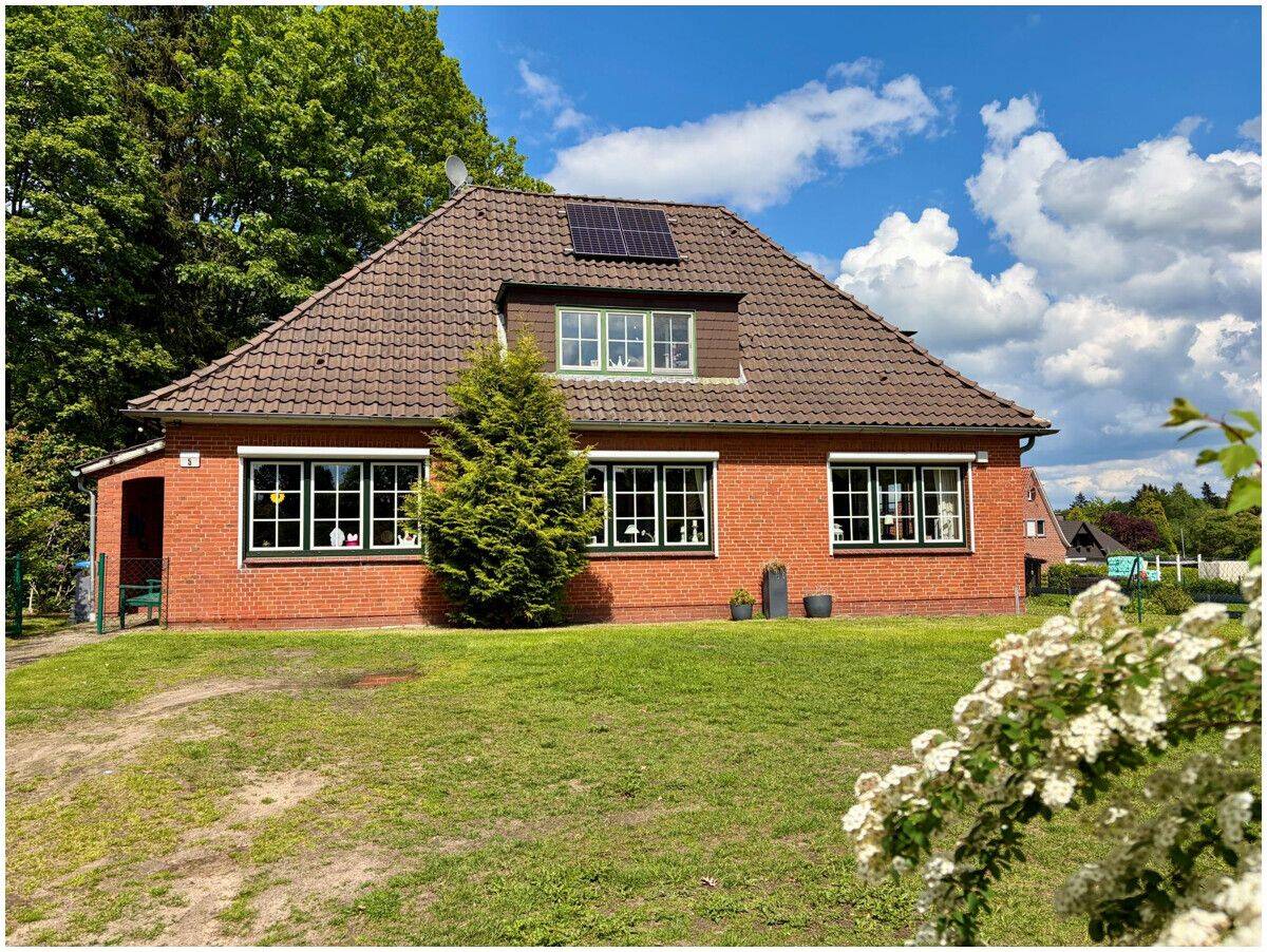 Geräumiges Einfamilienhaus für Familien in Beckdorf, 21643 Beckdorf
