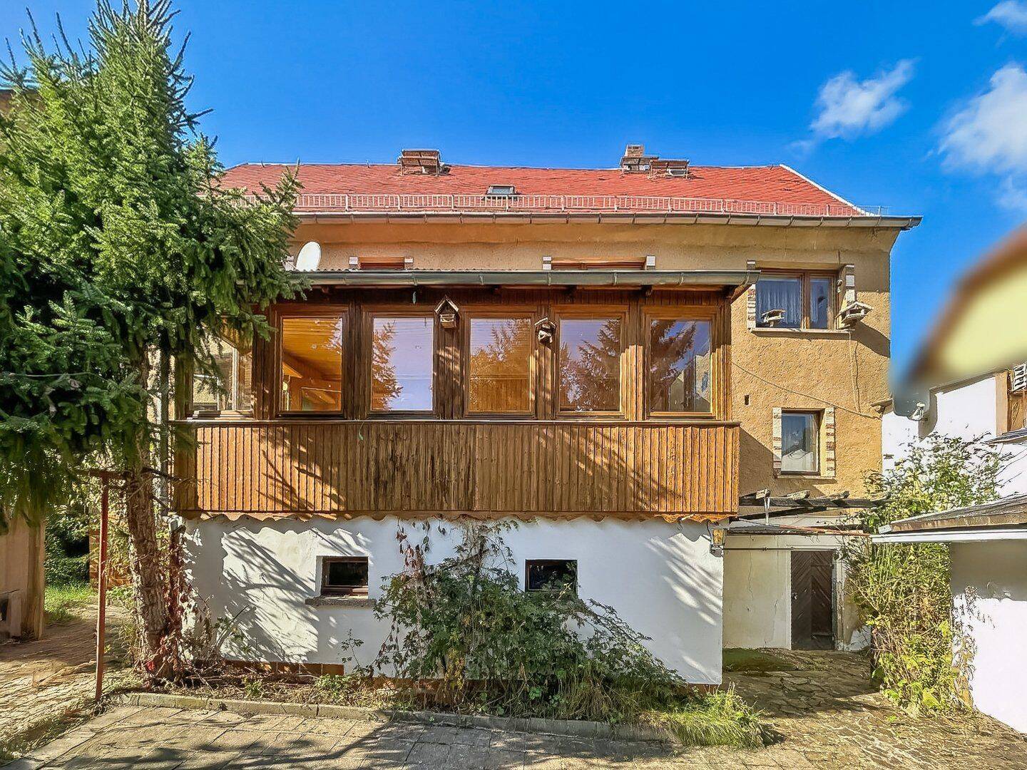 Großzügiges Familienhaus mit Wintergarten und vielseitigen Nutzungsmöglichkeiten in Frohburg, 4654 Frohburg