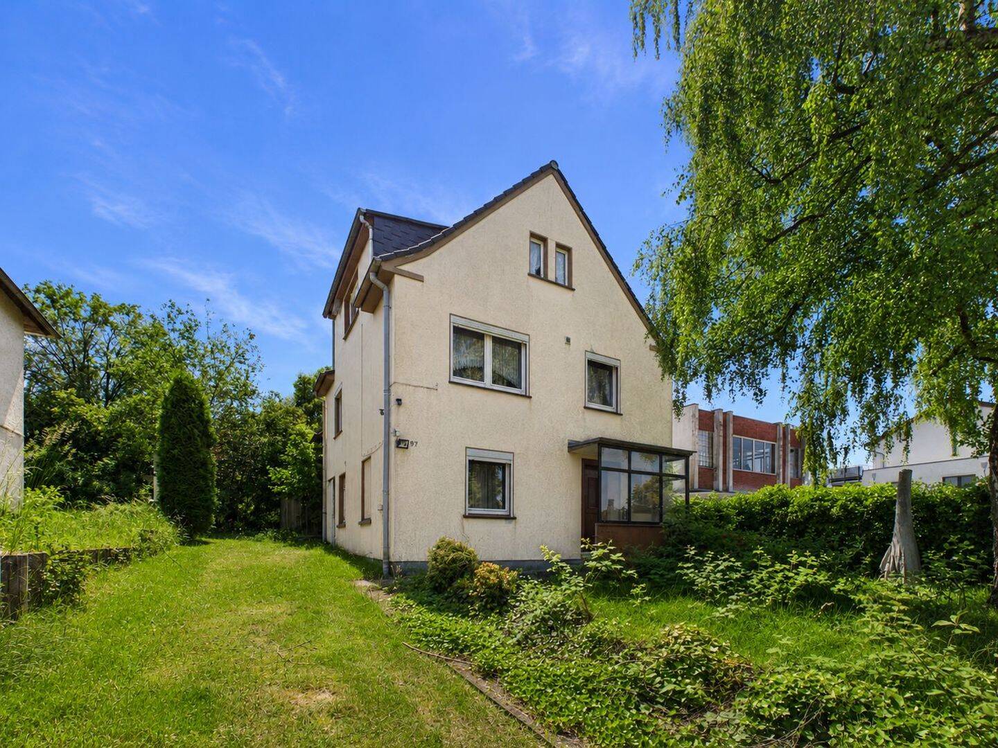 Ein Projekt mit Potenzial: Freistehendes Einfamilienhaus in Solingen, 42659 Solingen (Burg Höhscheid Solingen-Mitte)