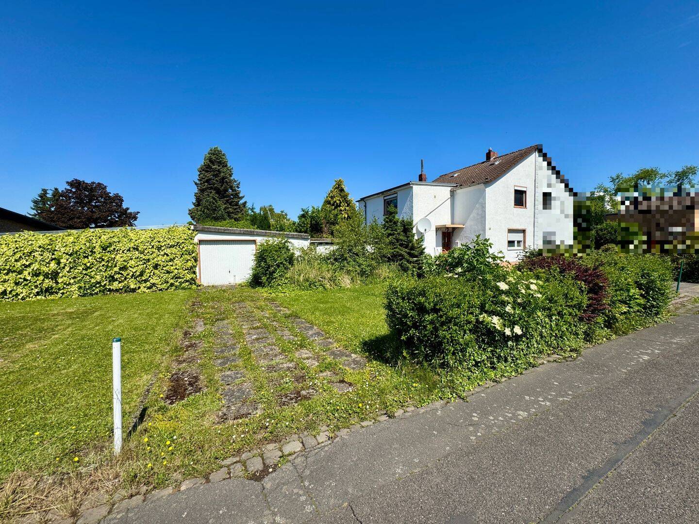 Sanierung oder Neubau: DHH auf 1.071 m² in Bonn-Auerberg – Erbpacht-Chance mit Kaufoption, 53117 Bonn (Auerberg Buschdorf Graurheindorf Zentrum Castell)