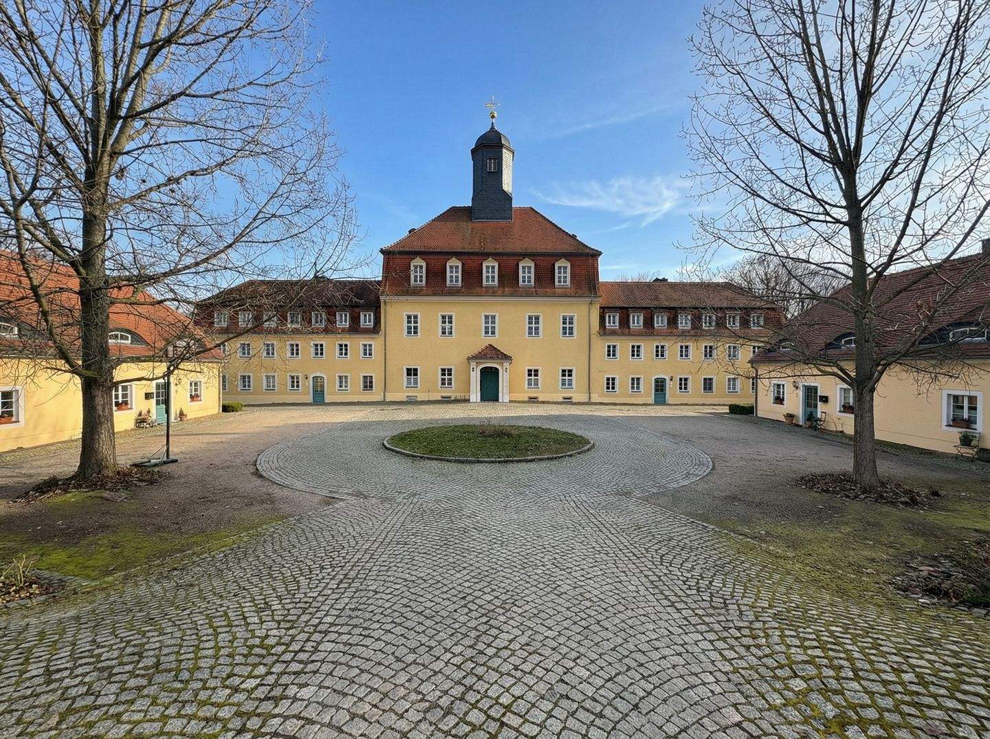 Charmante 2-Zimmer-Wohnung im historischen Jochhöhschlösschen, 1705 Freital
