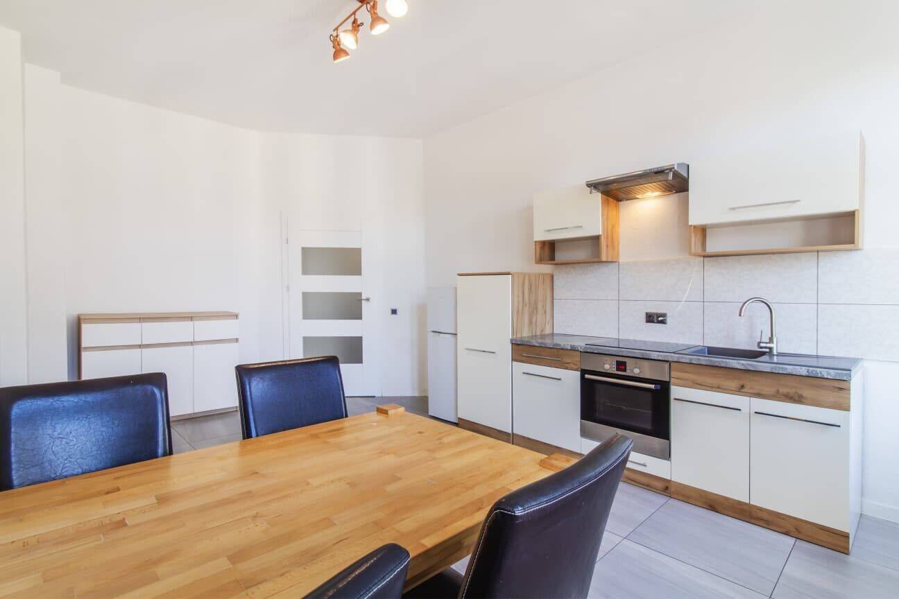 Modern möblierte Wohnung zu verkaufen, 2826 Görlitz