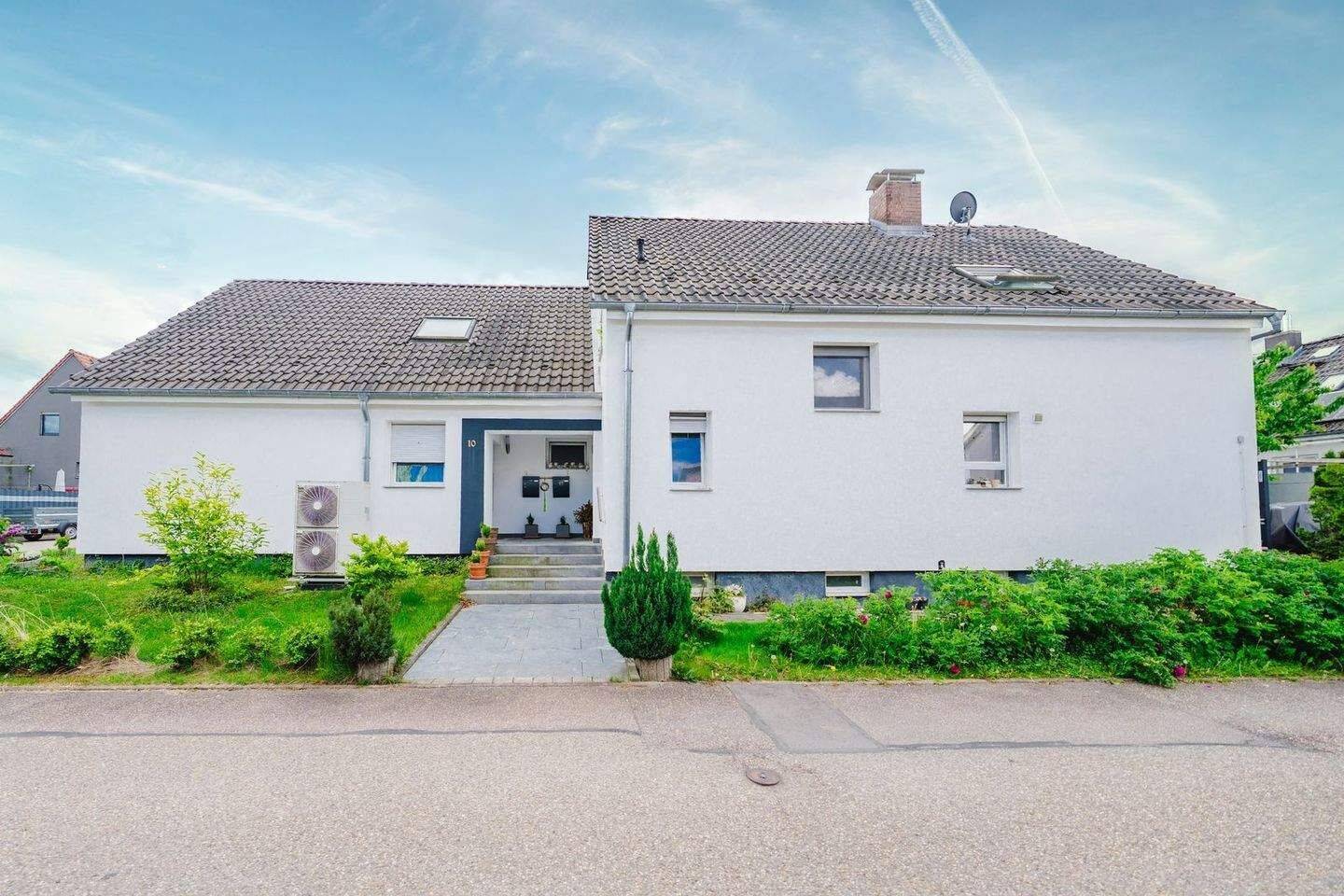 Wunderschönes Haus mit Einliegerwohnung zum Verlieben, 75181 Pforzheim