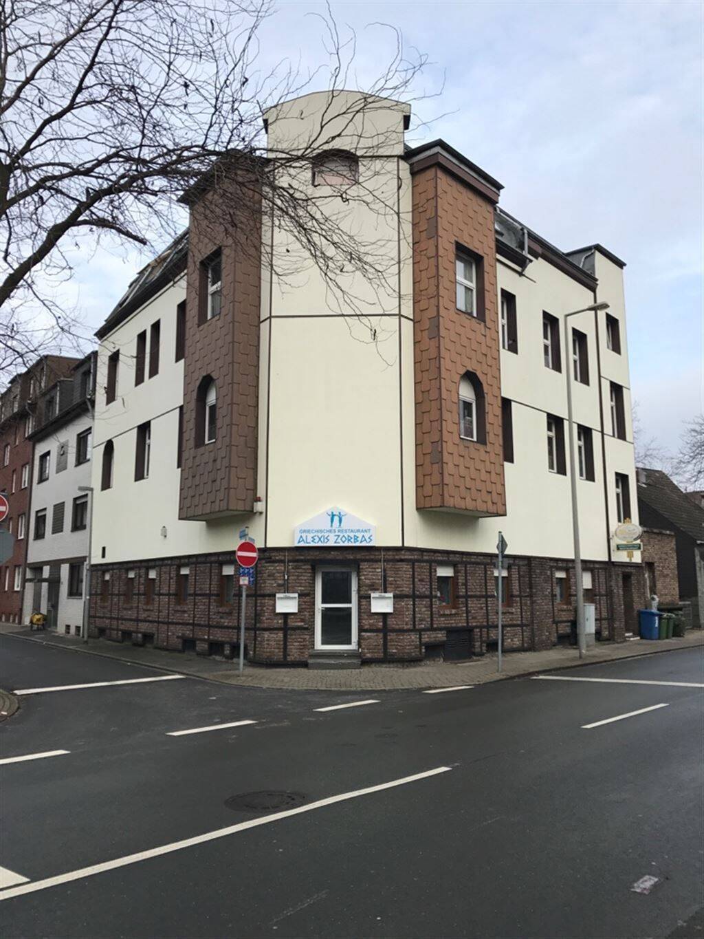 ***Gemütliche Dachgeschoßwohnung im Zentrum***, 46045 Oberhausen