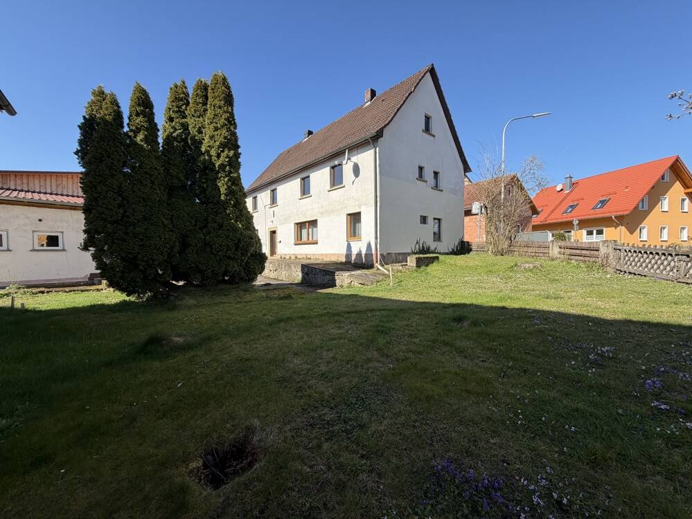 Einfamilienhaus mit Scheune und Nebengebäude – Renovierungsobjekt mit Potenzial, 96260 Weismain