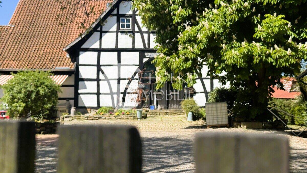 Einzigartiger Landsitz vor den Toren Hannovers – Wohnen mit Geschichte, 31848 Bad Münder am Deister