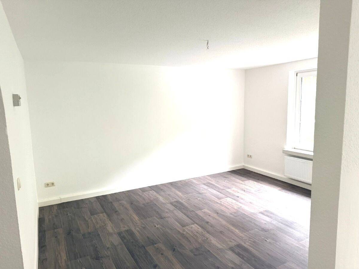 3-Zi-Wohnung mit Einbauküche am Ortsrand von Katzhütte zu vermieten! Ideal für Naturliebhaber., 98746 Goldisthal