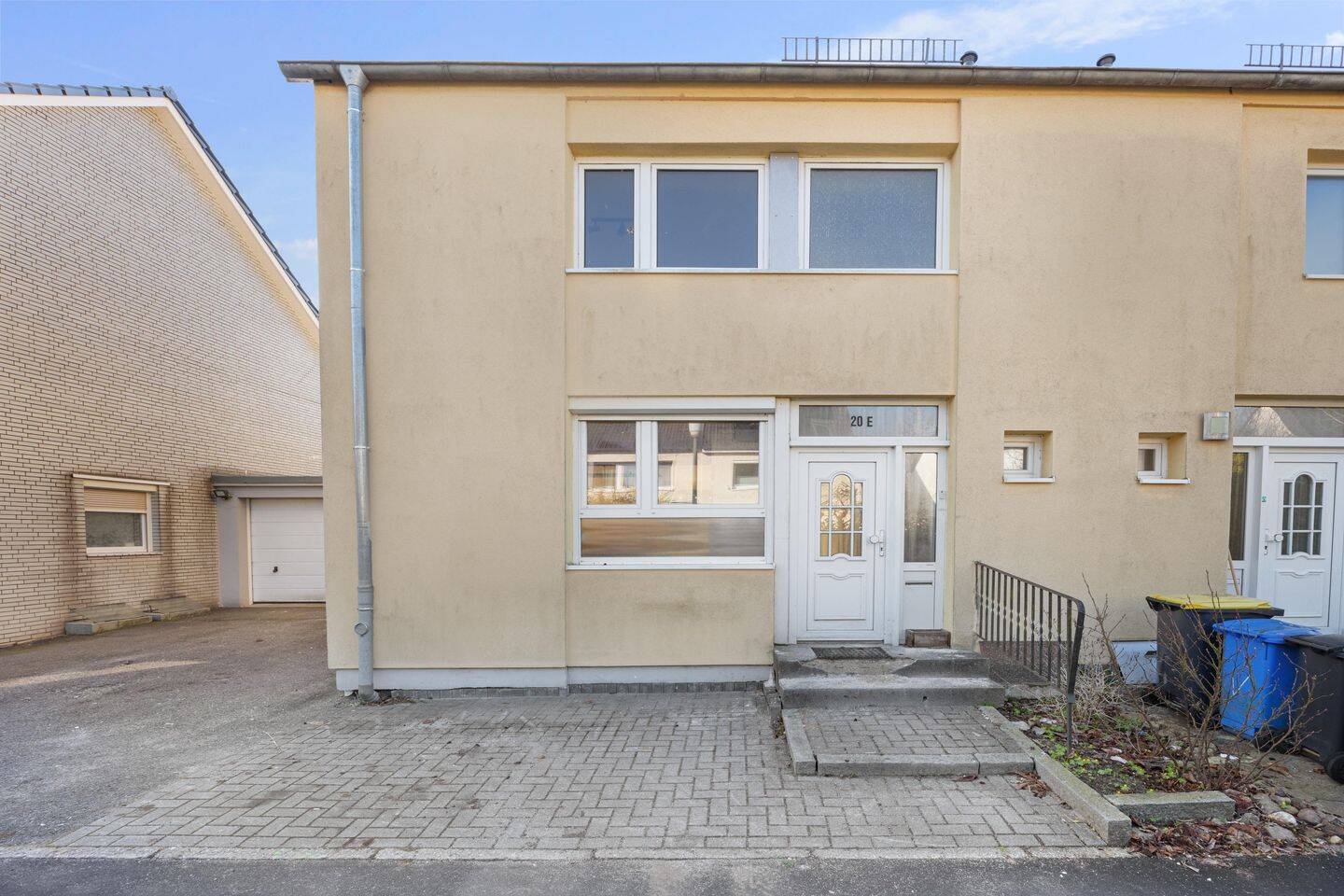 Handwerker und Heimwerker aufgepasst! Doppelhaushälfte mit Vollkeller und Garage in Neumünster!!!, 24537 Neumünster (Böcklersiedlung Faldera Gartenstadt)