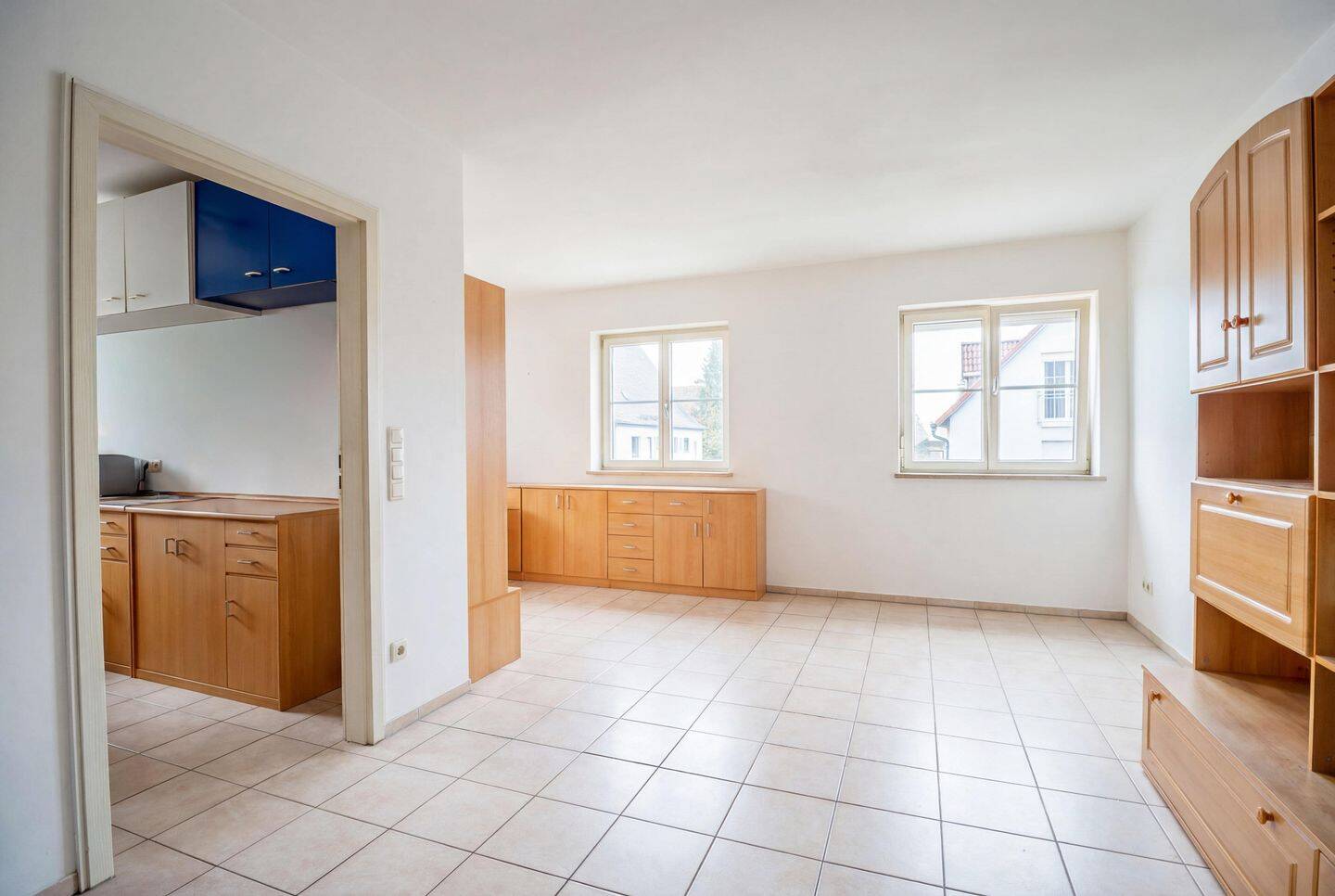 Helle 3-Zimmer-Wohnung mit TG-Stellplatz – solide vermietet in Merching, 86504 Merching