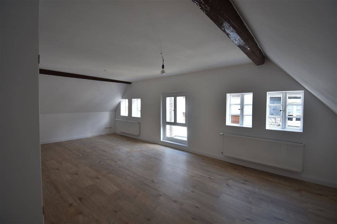 Altbaucharme in Langenberg! Renovierte 3-Zi-Whg zu vermieten, 42555 Velbert