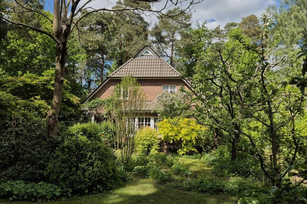 Provisionsfrei! Helles, familienfreundliches Architektenhaus mit großem Garten in Bestlage, 21244 Buchholz in der Nordheide