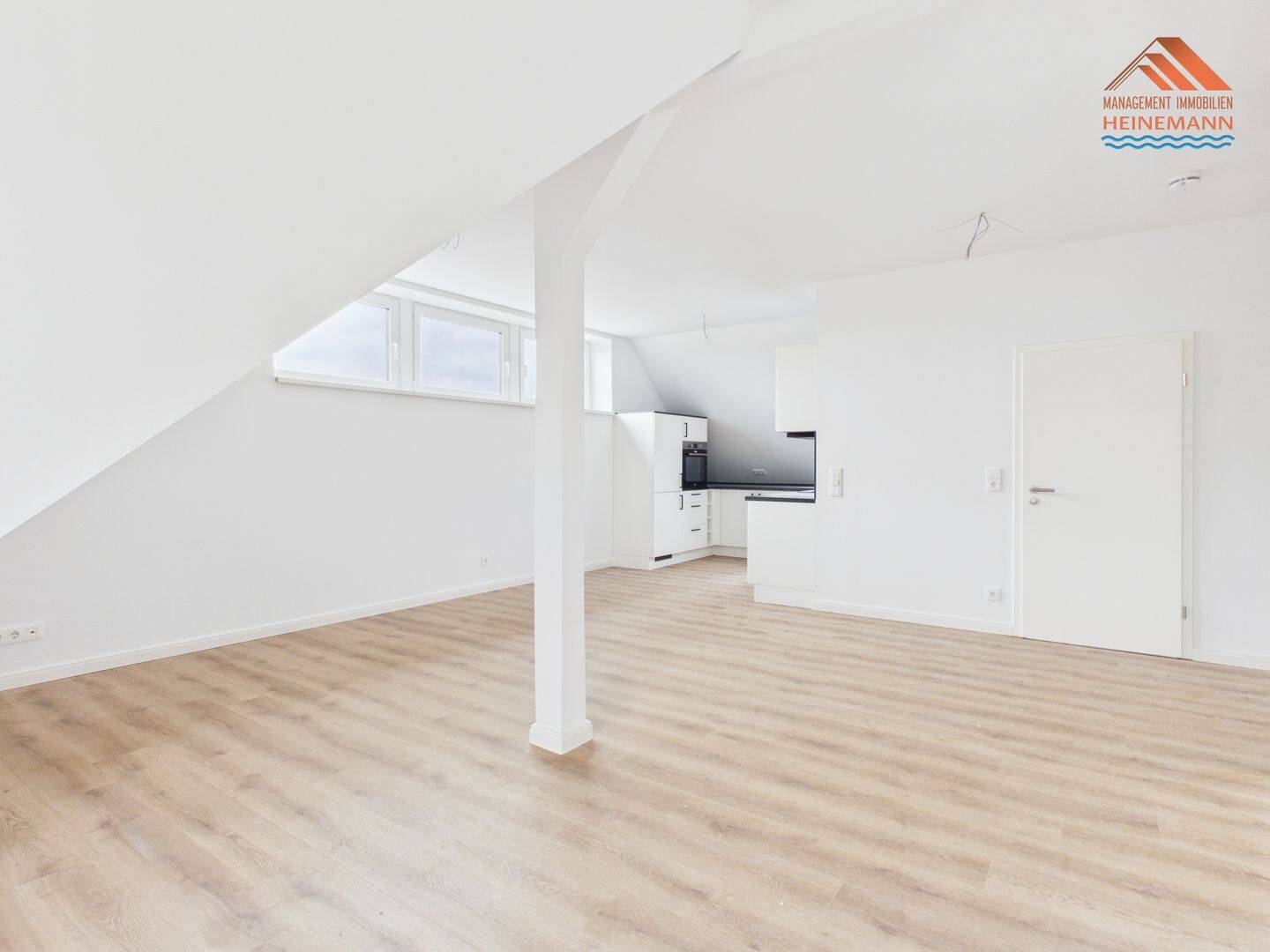 Sanierter Altbau – Traum: Energieeffizienz trifft auf Wohnkomfort!, 27474 Cuxhaven
