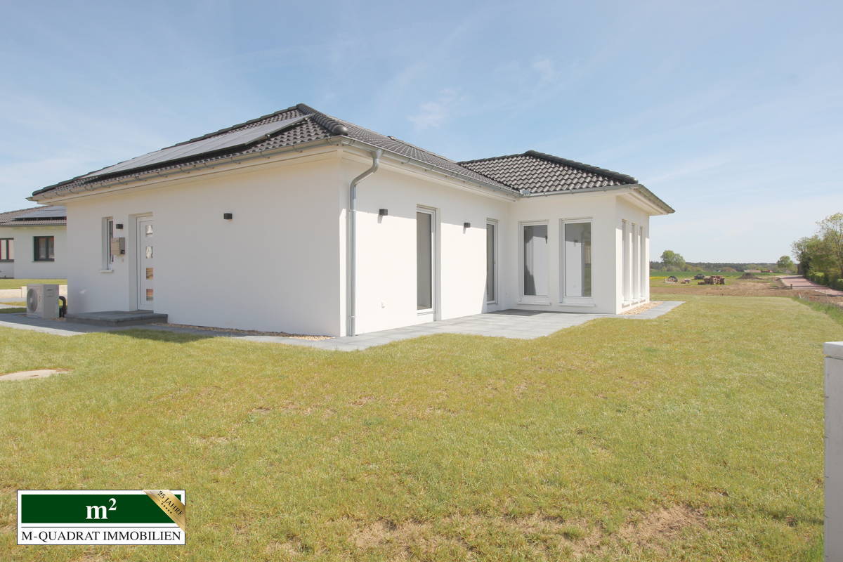 COURTAGEFREI F. KÄUFER: ERSTBEZUG EFFIZIENTER KFW55-BUNGALOW BJ 2023 – SMART HOME & TOP-TECHNIKPAKET, 29582 Hanstedt