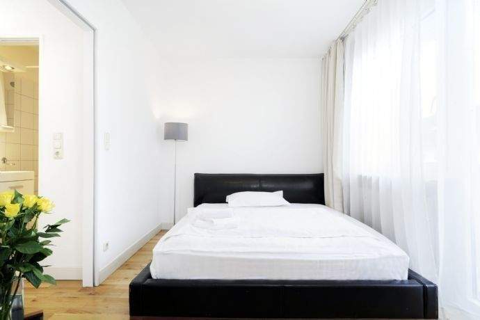 Messegäste aufgepasst! Statt 400 € im Hotel, ganze Wohnung für 60 € – direkt an der Messe, 60489 Frankfurt am Main (Rödelheim)