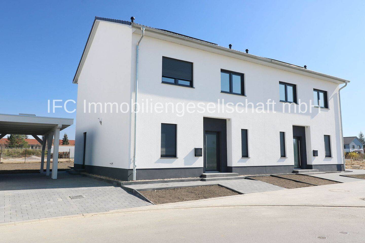 Energieeffiziente Neubau-DHH mit Carport und Stellplatz zur Miete in Dessau-Kochstedt – Verfügbarkeit: 2 von 6, 6847 Dessau-Roßlau