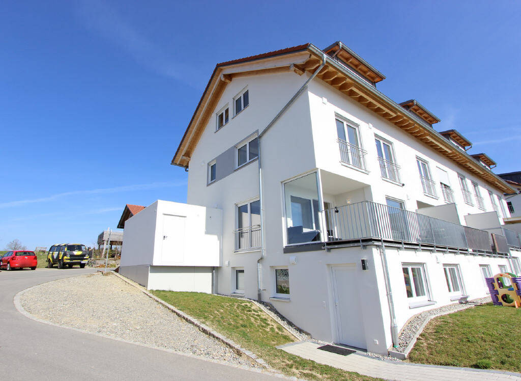 Großes Reiheneckhaus mit Einliegerwohnung in top Lage, 88260 Argenbühl