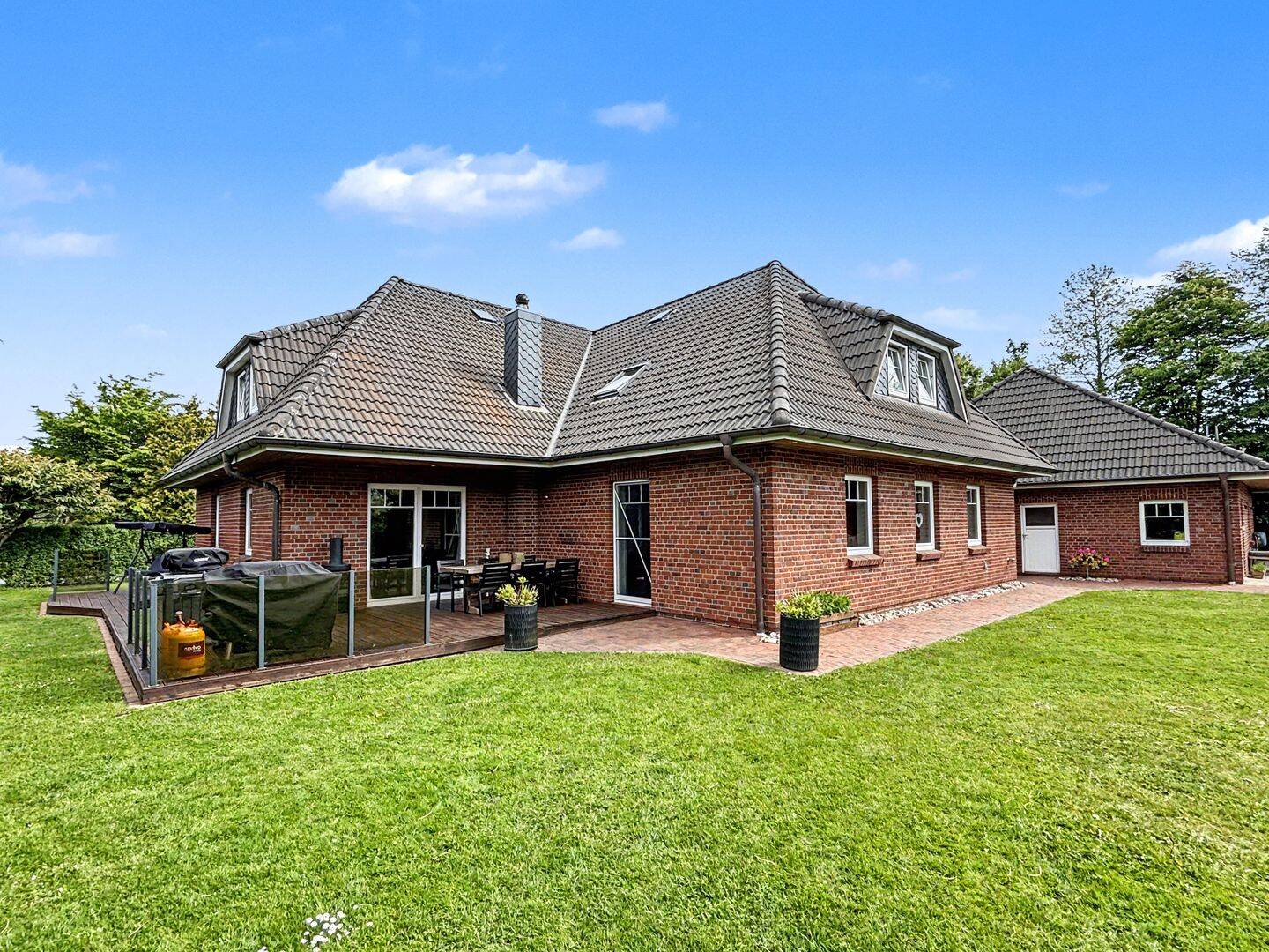 Viel Platz in Bestlage: Modernes Familienhaus nahe Nordsee & Dänemark in Achtrup, 25917 Achtrup