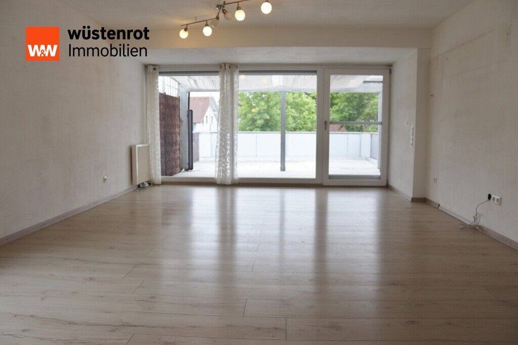 Schöne, leerstehende 2 – Zimmer – Wohnung mit großer Süd – Dachloggia, Garage u. Stellplatz u. Küche, 87656 Germaringen