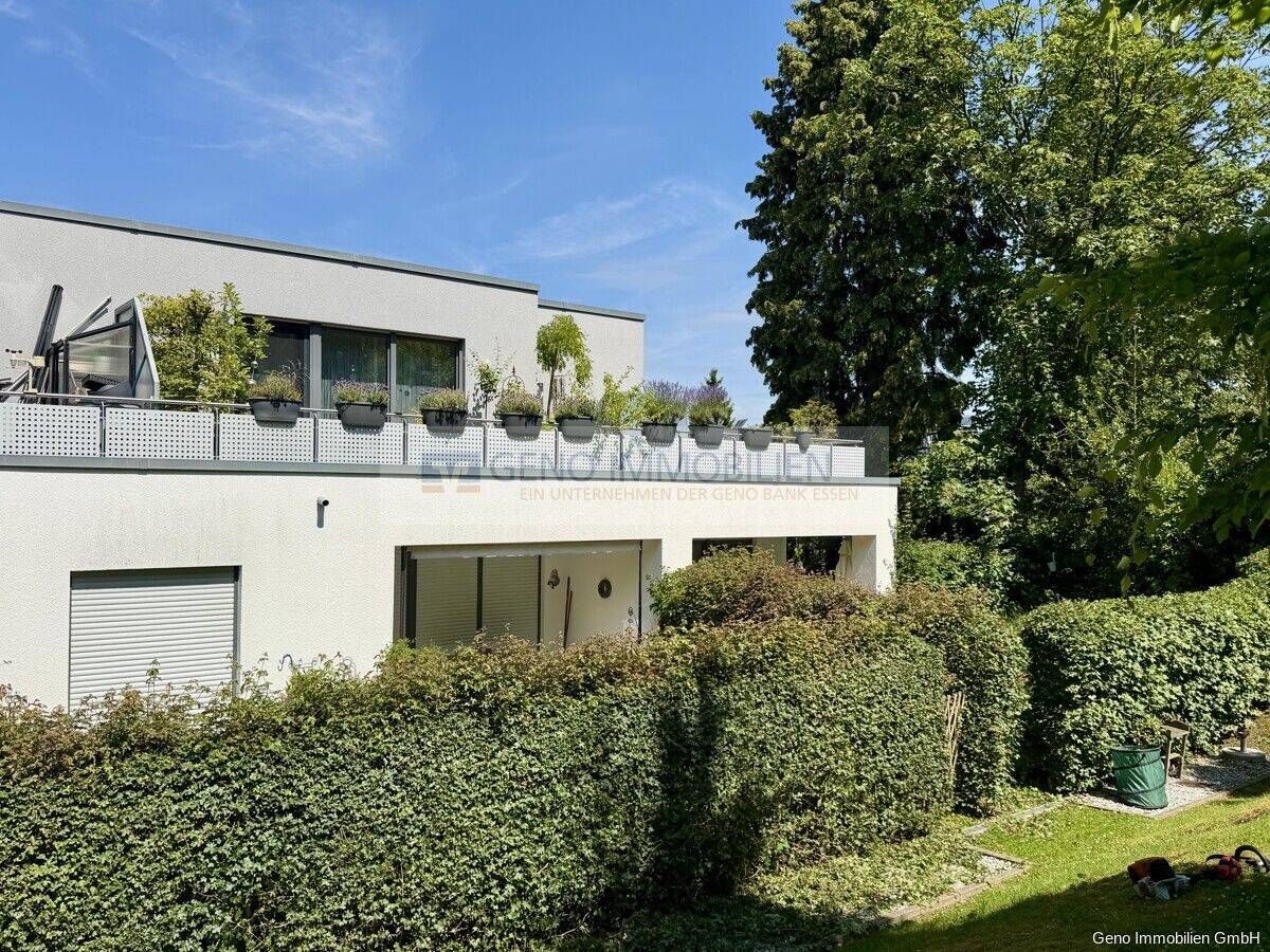 Attraktive Penthouse-Wohnung, 45239 Essen (Bredeney Fischlaken Heidhausen Schuir Werden)