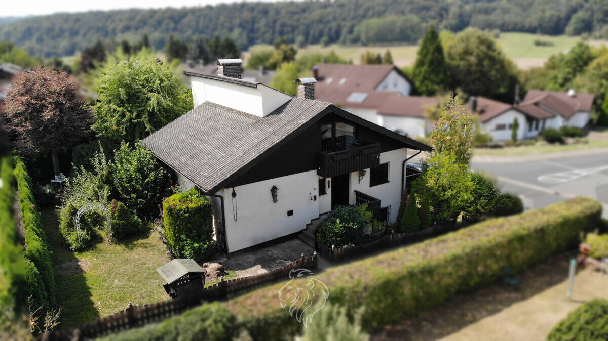 Platz für Ihre Familie und Ihre Ideen – Einfamilienhaus mit Einliegerwohnung, 97892 Kreuzwertheim