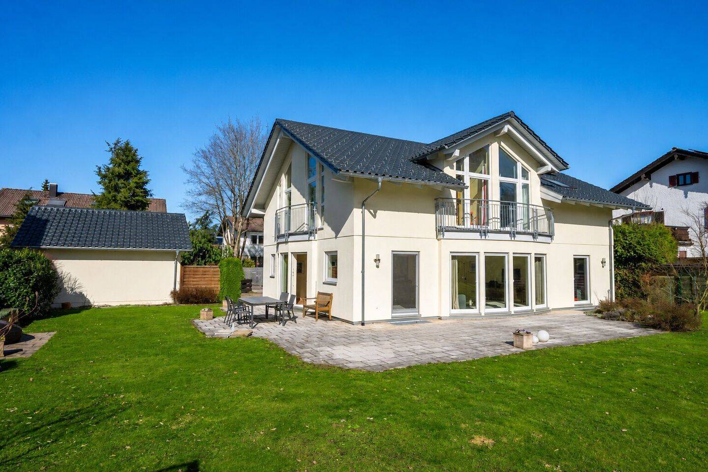 AIGNER – Charmantes Einfamilienhaus mit viel Platz für Familien, 82054 Sauerlach