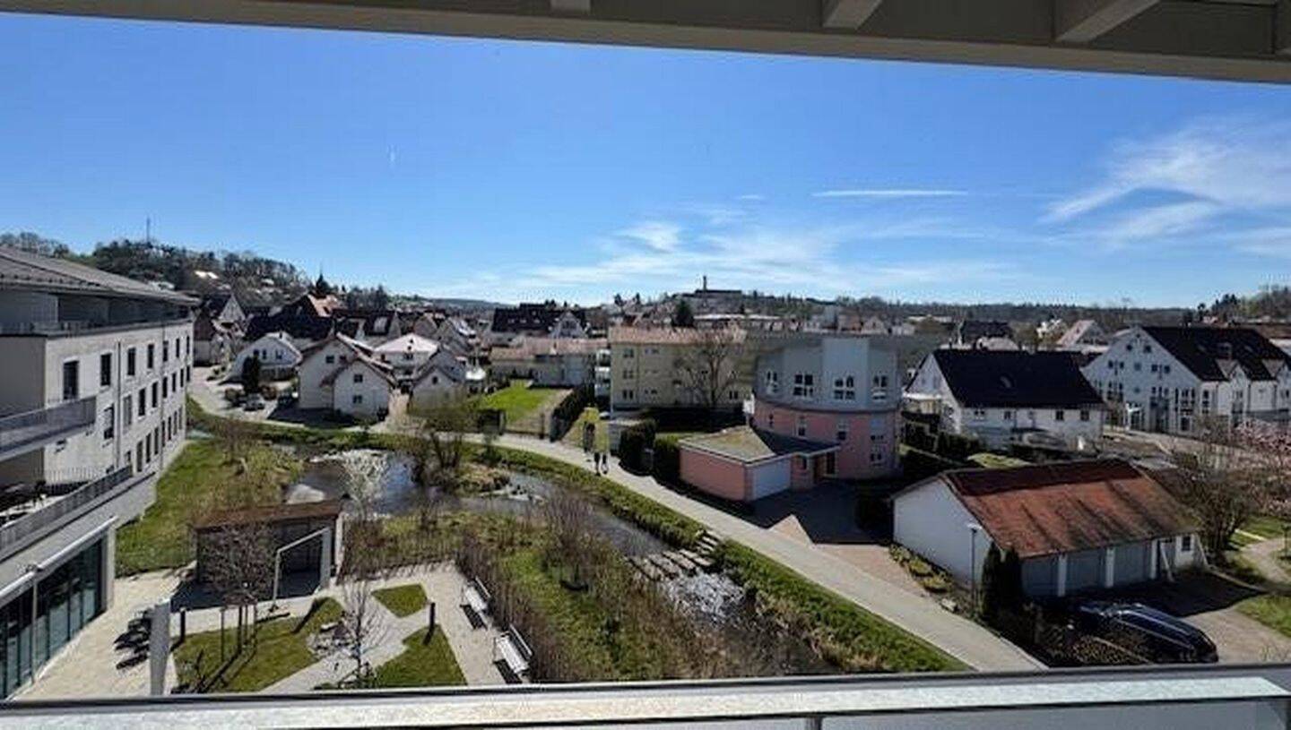 Attraktive 2-Zimmer-Wohnung – barrierefrei, mit Balkon, EBK und herrlicher Aussicht, 88416 Erlenmoos