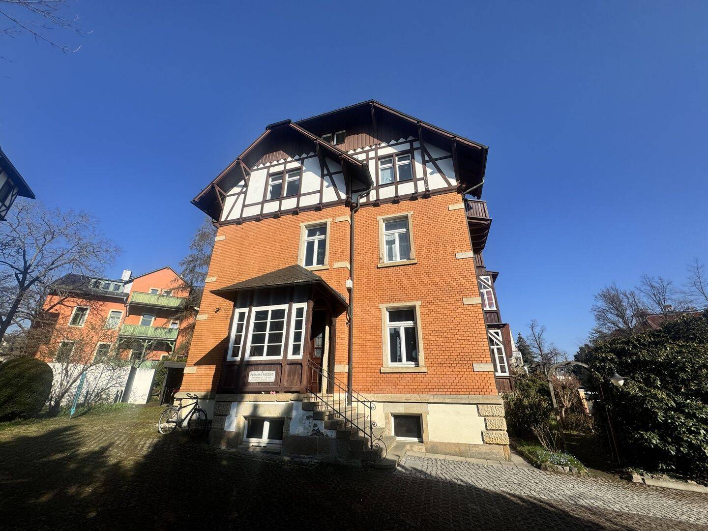 *Für Eigennutzer* 3- Zimmer Wohnung in bester Lage von Dresden- Weißer Hirsch, 1324 Dresden (Bühlau/Weißer Hirsch Dresdener Heide Loschwitz/Wachwitz)