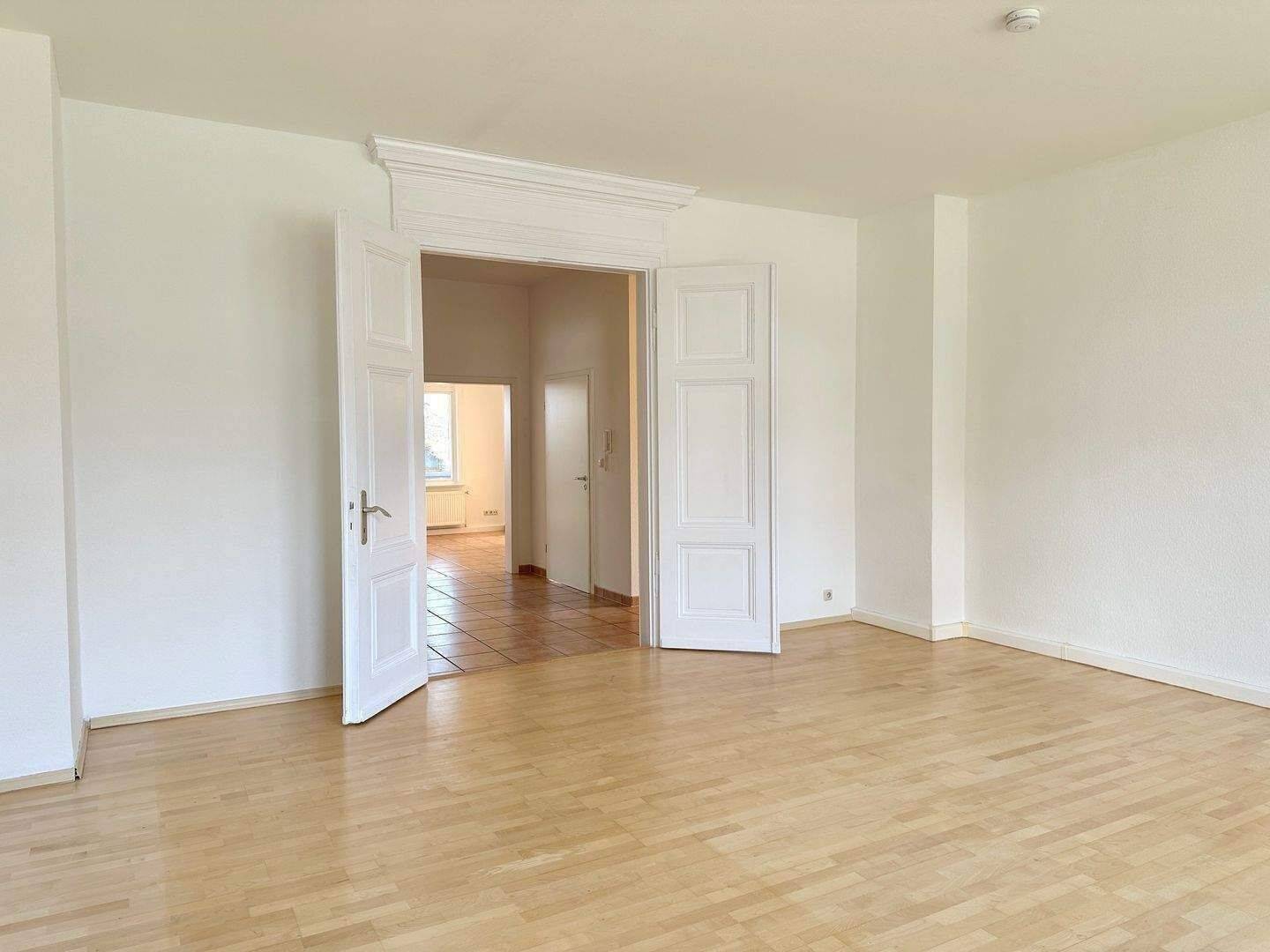 CLZ 4,5 Zi.Whg, ca.165 qm, EBK, Vollbad, Gäste WC, Wintergarten, Stellplatz und Keller ab 01.09/01.10.2026 zu vermieten, 38678 Clausthal-Zellerfeld