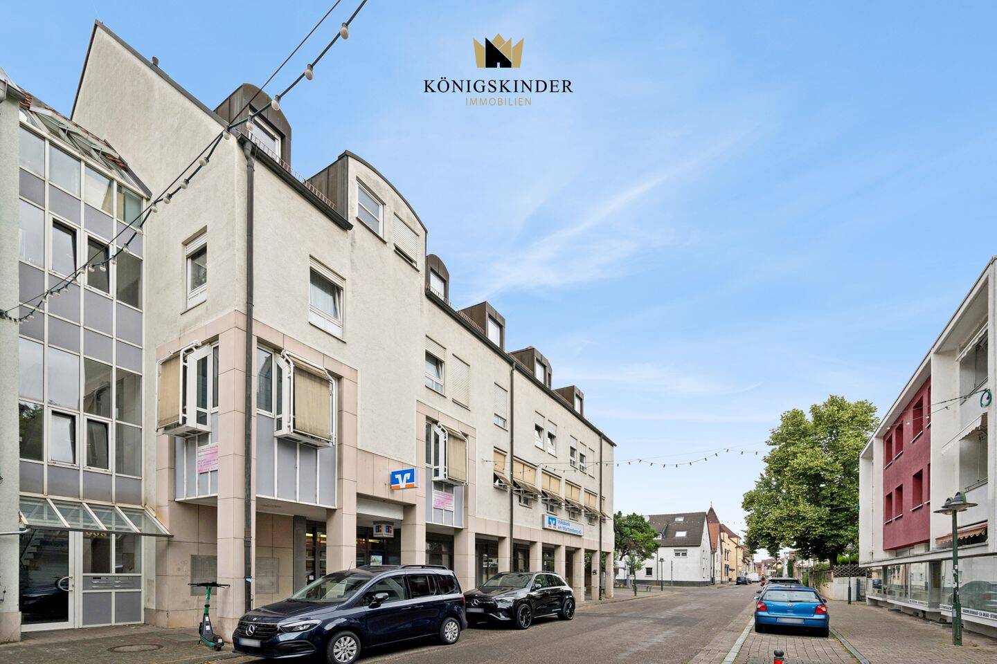 Großzügiges Wohnen auf einer Ebene – Seltene Gelegenheit mit zwei Balkonen und TG-Stellplatz!, 70329 Stuttgart (Hedelfingen Obertürkheim Rohracker Uhlbach)