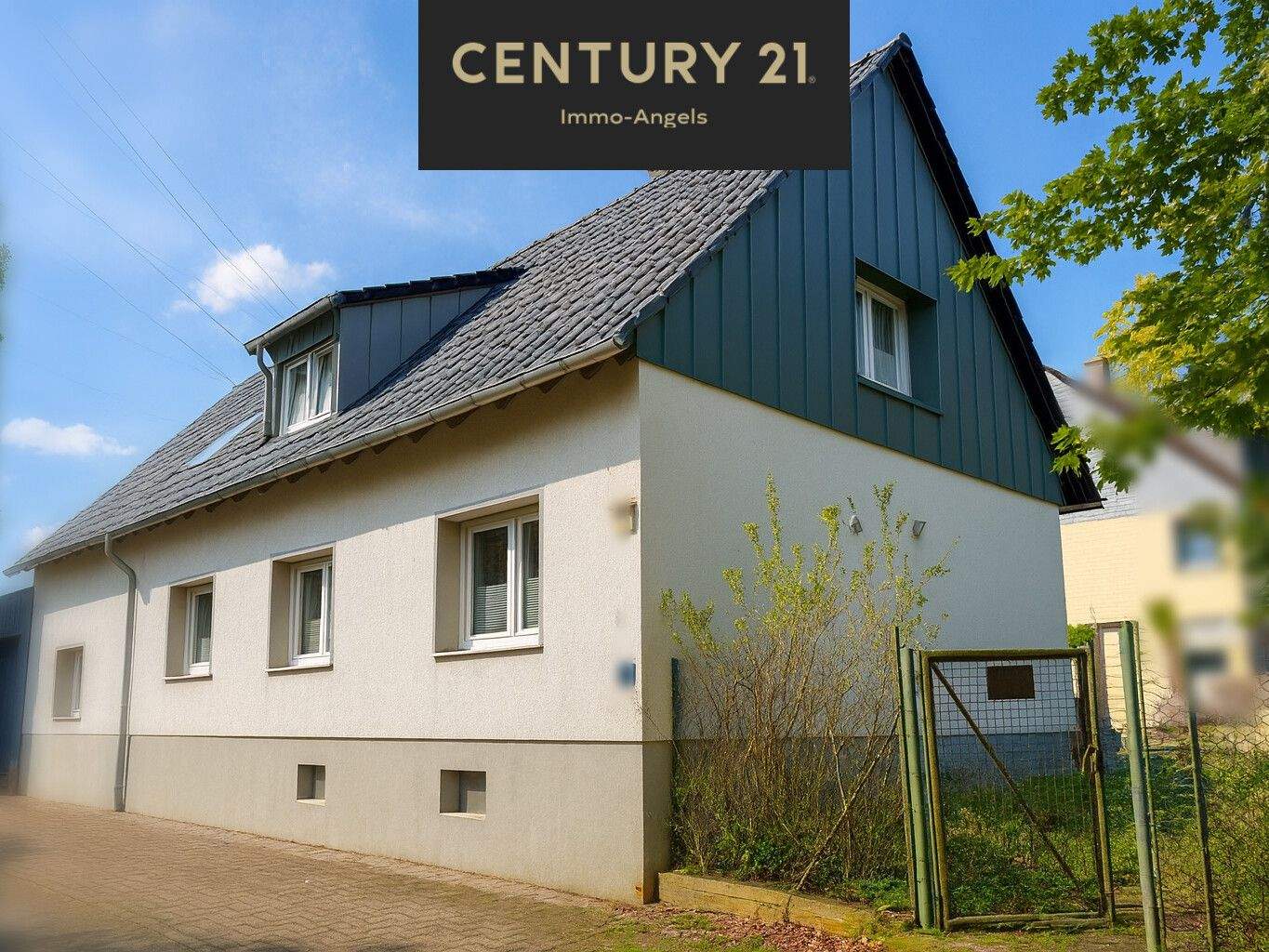 freistehendes Haus + Einliegerwohnung: 3 Badezimmer, Garage & Garten in Hilden, 40724 Hilden