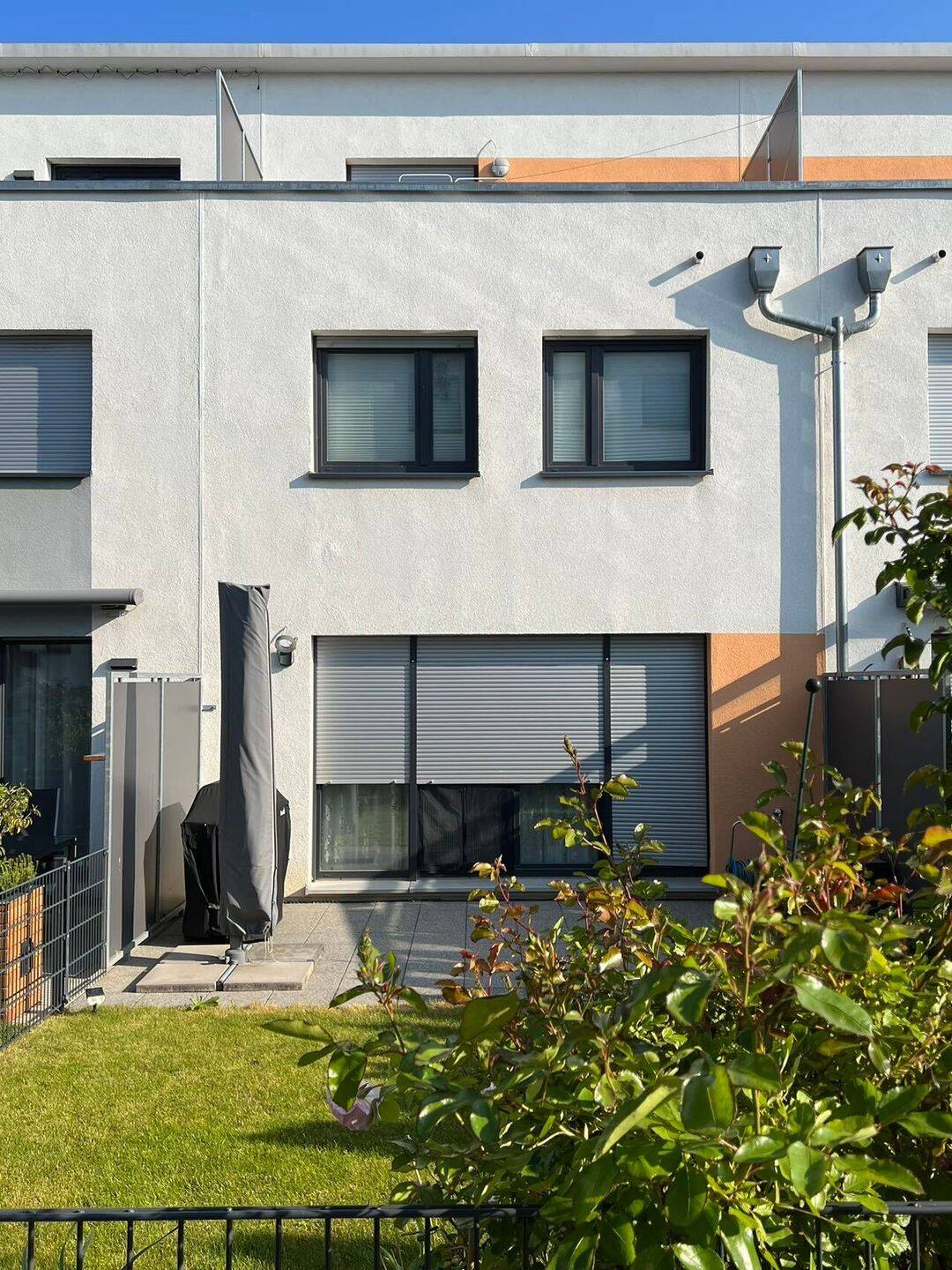 Wohntraum in Darmsheim: hochwertig möbliertes Reihenmittelhaus in besonderer Lage, 71069 Sindelfingen