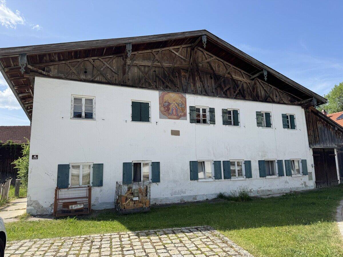 großer Bauernhof im Ort, 87642 Halblech