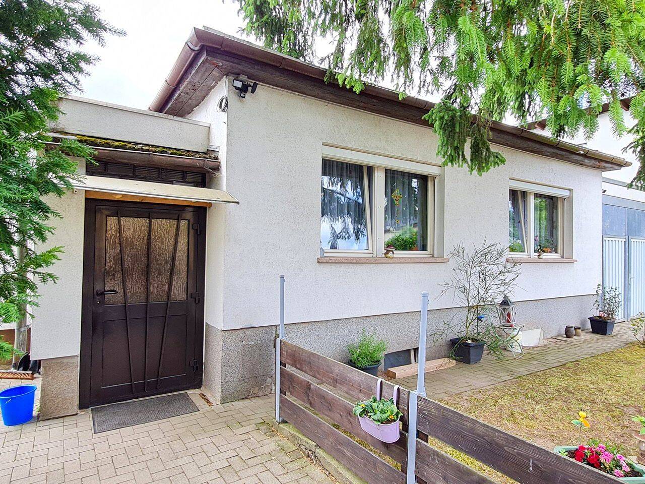 Kleines Haus mit schönem Grundstück in toller Lage, 39114 Magdeburg
