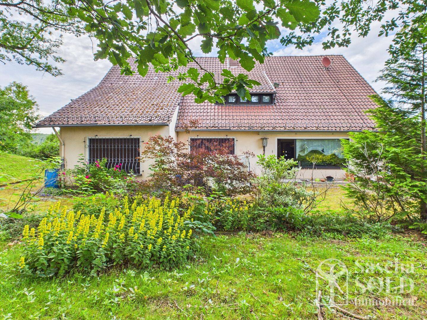 Wohnen mit Weitblick – Großzügiges Anwesen auf weitläufigem Grundstück in Elversberg, 66583 Spiesen-Elversberg