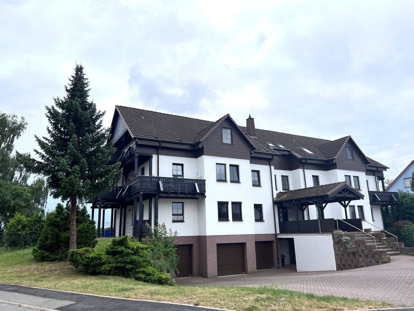 4-Zimmer-Balkon-Garten-Tiefgarage in ruhiger Siedlung, 4668 Grimma