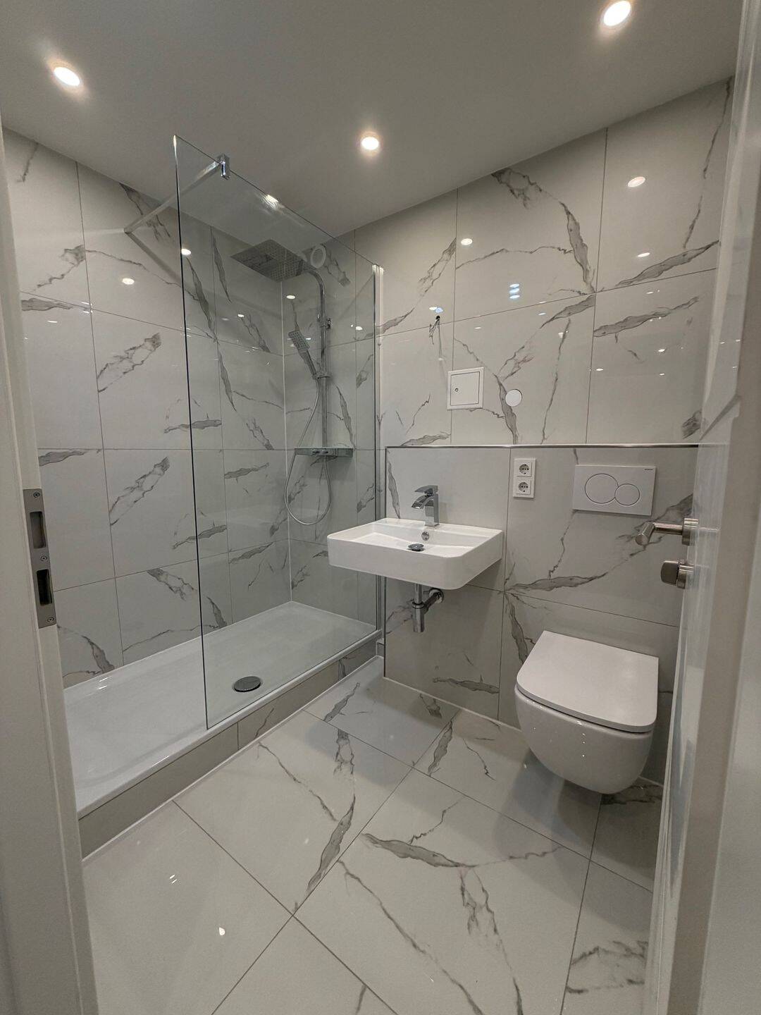 Top Sanierte 3 Zimmer Eigentumswohnung mit XXL Balkon und Aufzug!, 42109 Wuppertal (Elberfeld)