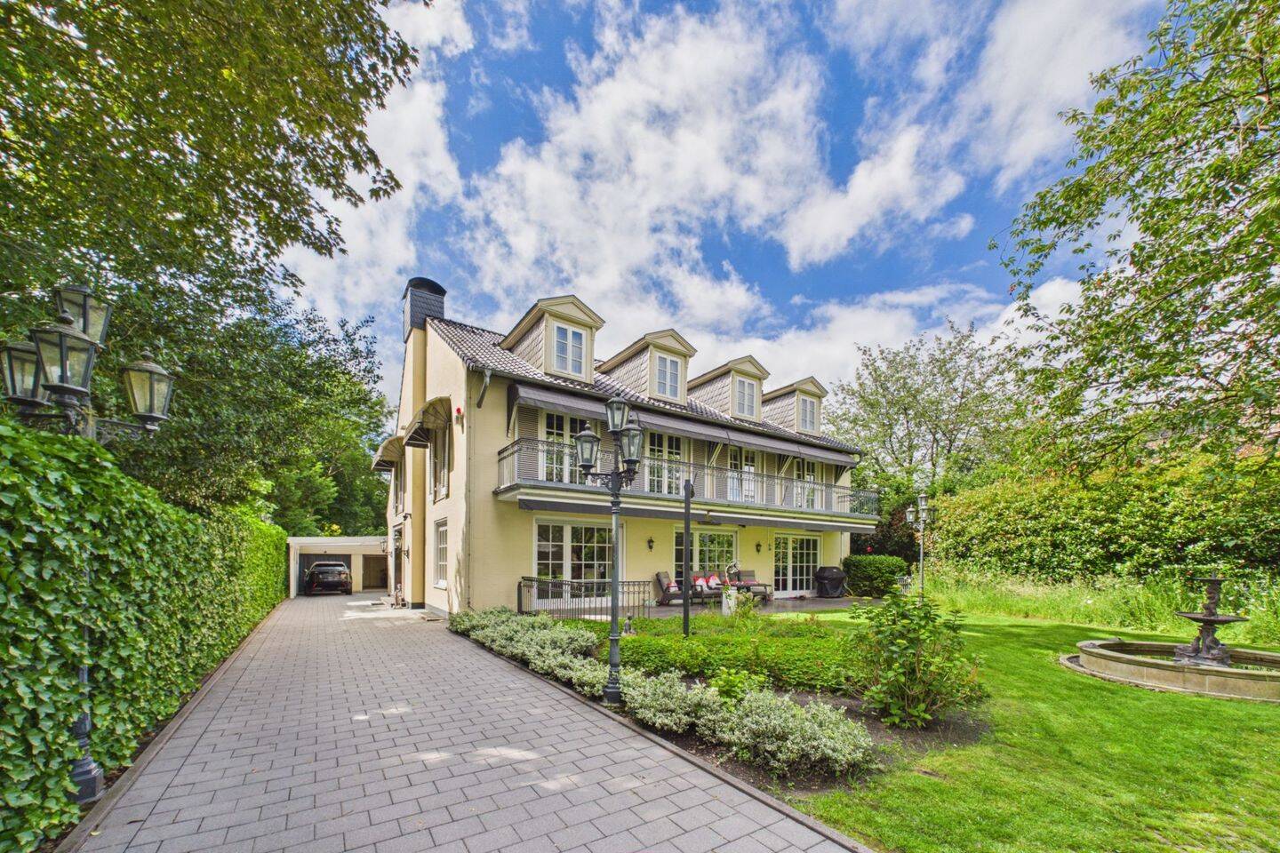 Seltene Gelegenheit: Stilvolle Villa mit Wellnessbereich, 48527 Nordhorn
