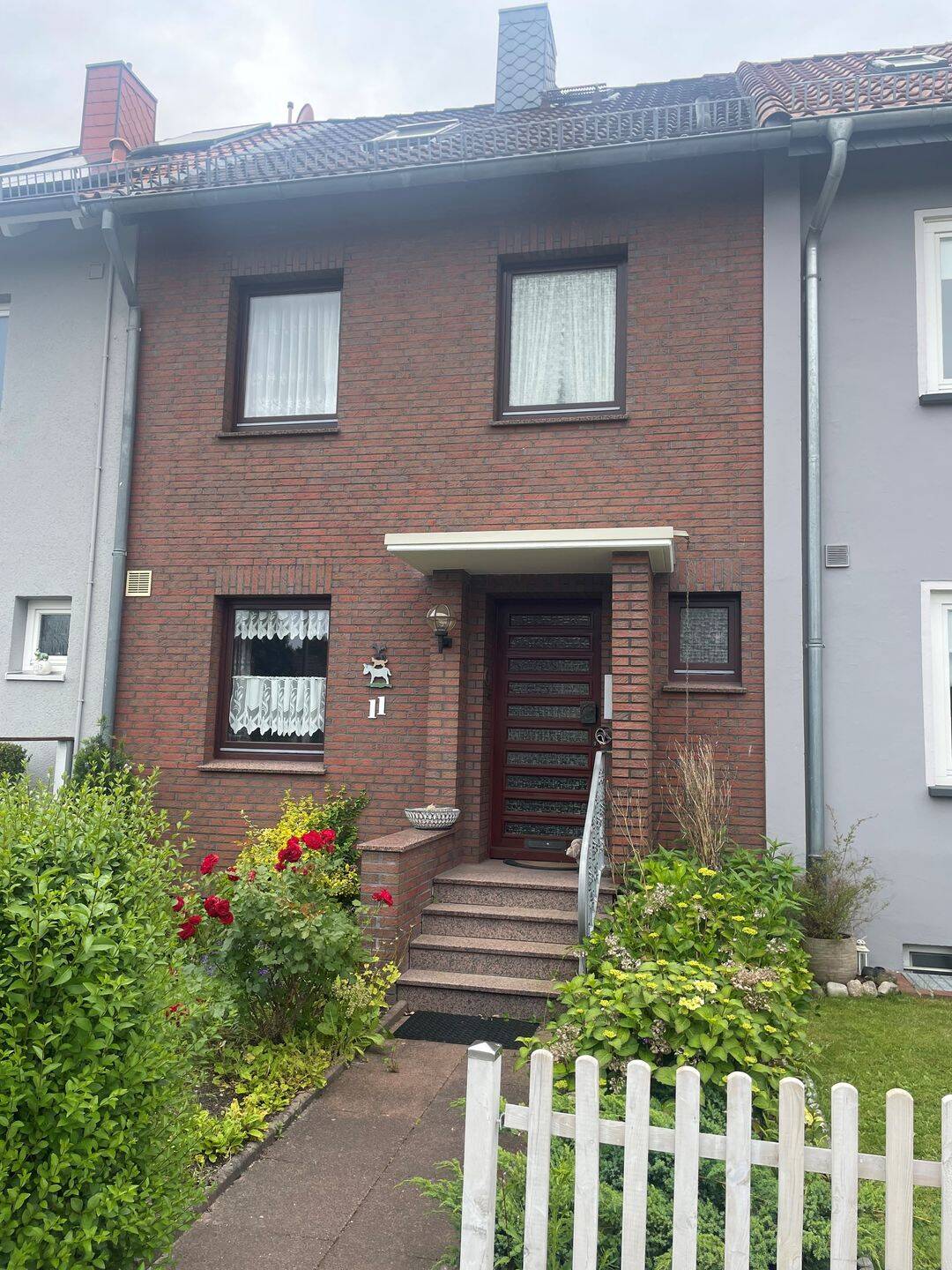 Reihenmittelhaus mit Vollkeller, Garten und Glasterrasse – Wohnen auf drei Ebenen, 28755 Bremen (Aumund-Hammersbeck Blumenthal Fähr-Lobbendorf Vegesack)