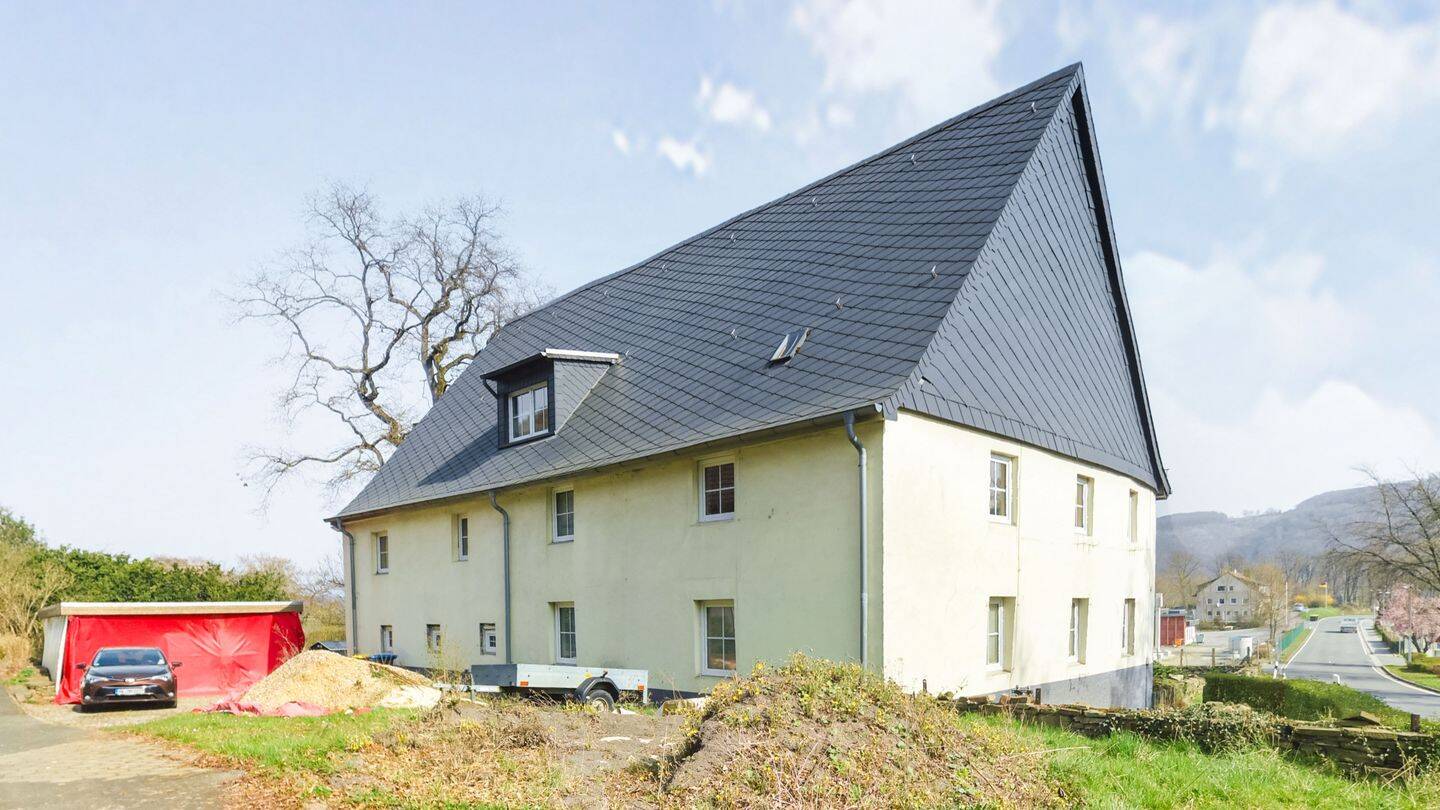 EFH mit 2.550 m² Grundstück & Ausbaupotenzial in Nachrodt-Wiblingwerde, 58769 Nachrodt-Wiblingwerde