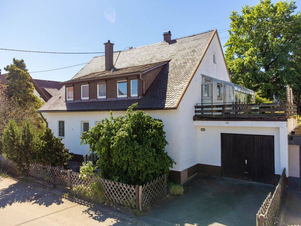 Geräumiges Haus mit Ausbaupotenzial, Garten & Wintergarten in familienfreundlicher Lage, 89165 Dietenheim