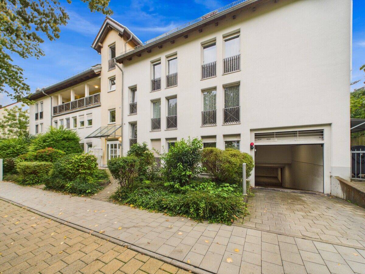 4,5-Zimmer-EG-Wohnung mit Südgarten – auch als renditestarke WG geeignet!