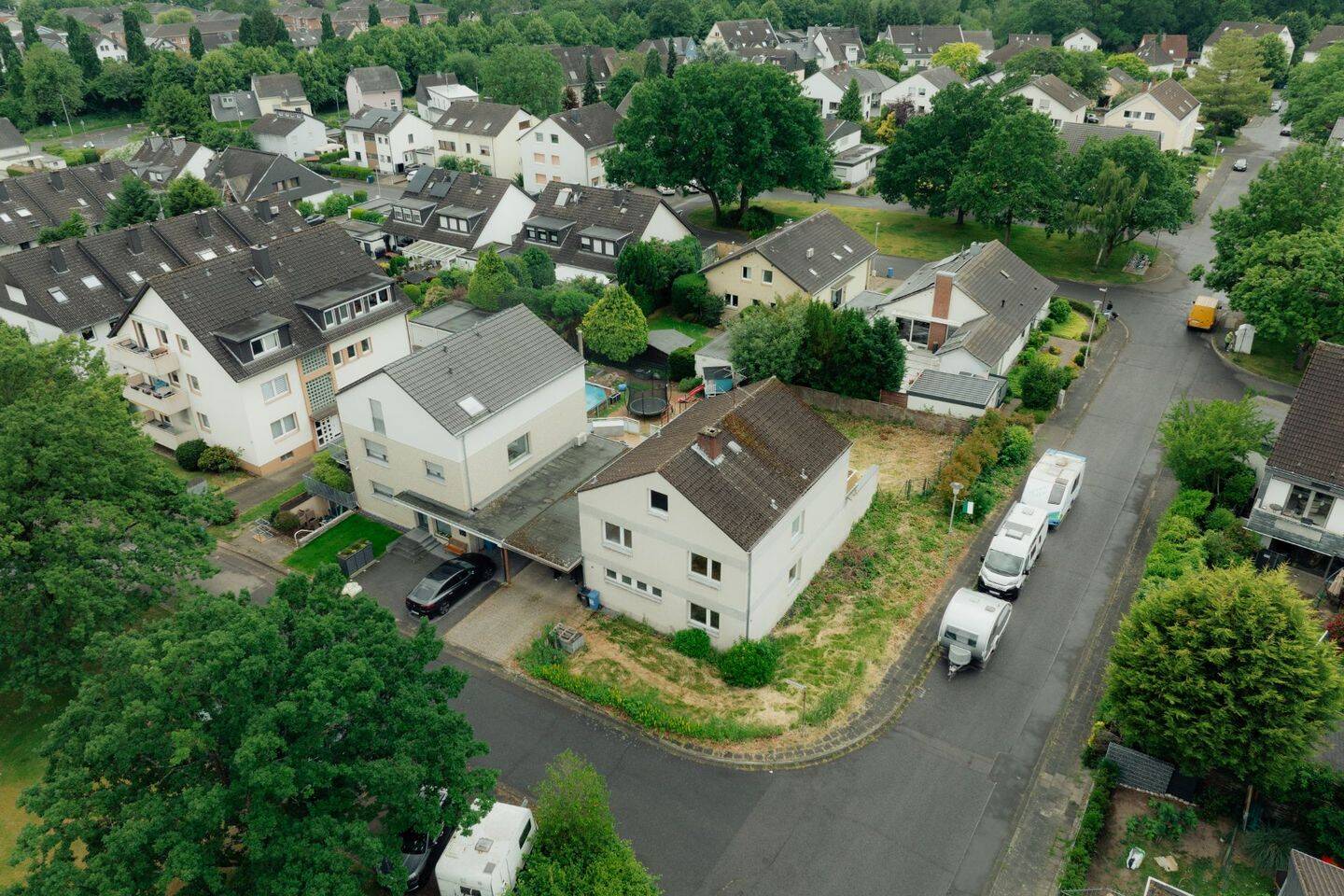 Sanierungsbedürftiges Einfamilienhaus mit außergewöhnlichem Potenzial in Bestlage von Schlebusch