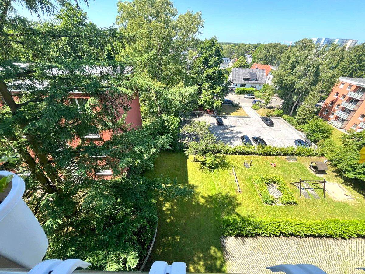Schöne Aussicht: Raumwunder mit Stellplatz u. Balkon, 22145 Braak (Wandsbek Farmsen-Berne Rahlstedt)