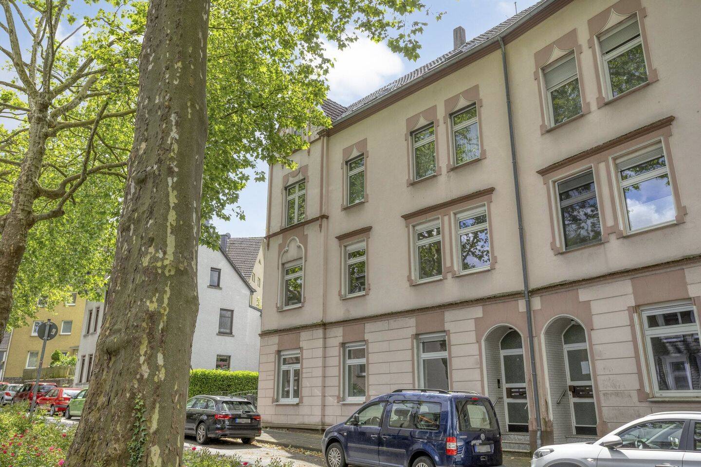 Lichtdurchflutete 4-Zimmer-Wohnung mit Altbaucharme, 42719 Solingen (Gräfrath Merscheid Solingen-Mitte Wald)